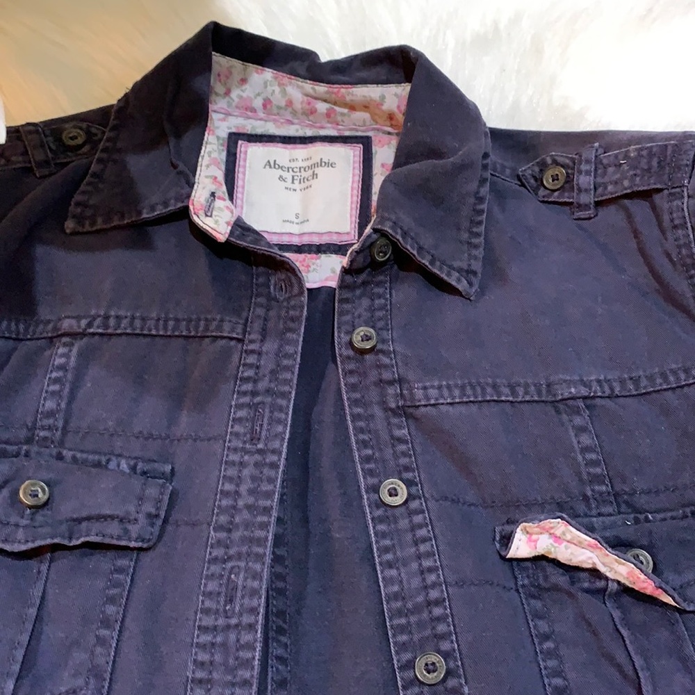 🌸Abercrombie & Fitch size s used in excellent condition